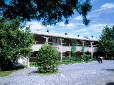 Des Falaises Inn 4*